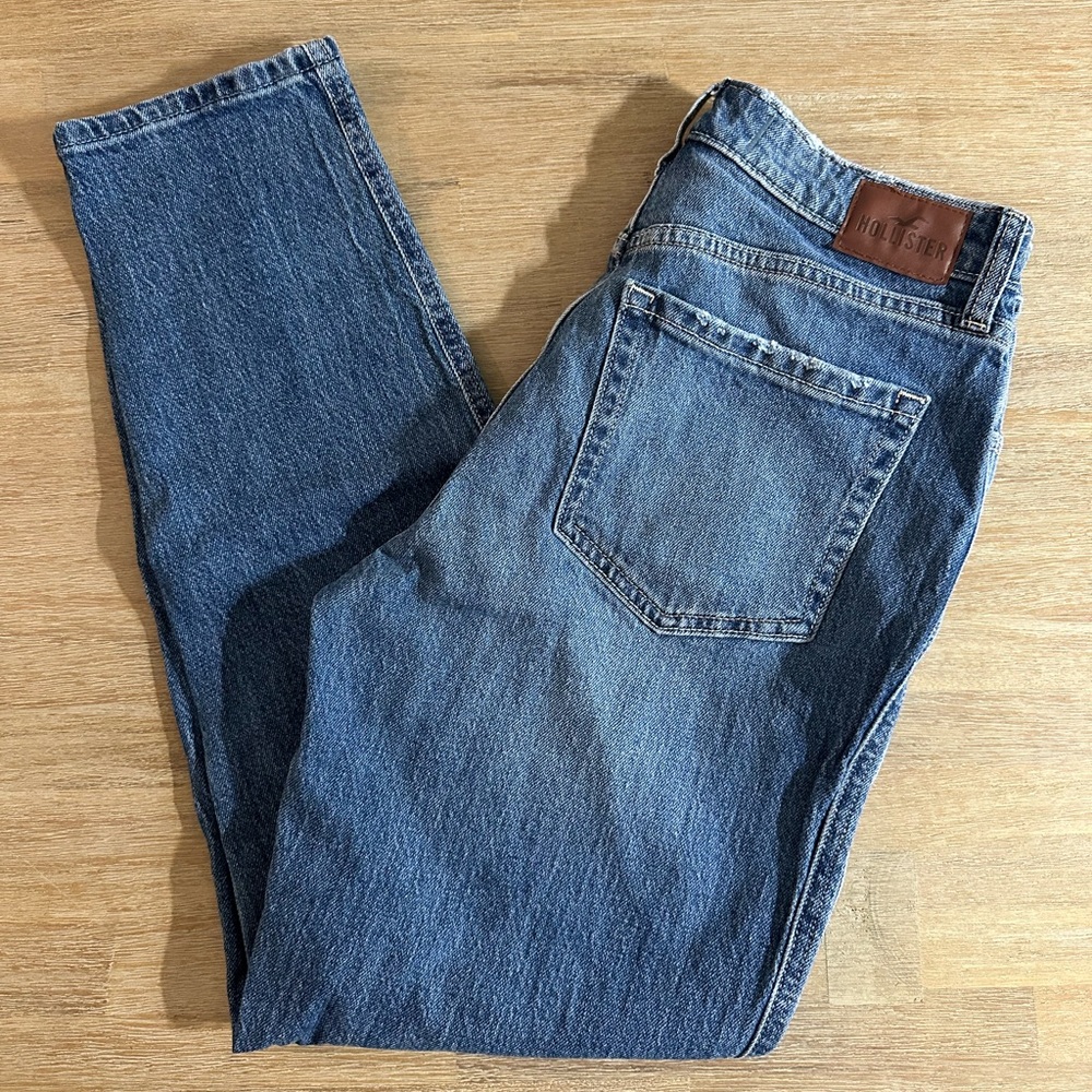 Hollister | Women’s Ultra High-Rise Mom Denim Jeans | 6R/w28